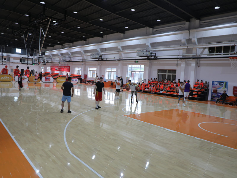 nbfloor1142.jpg