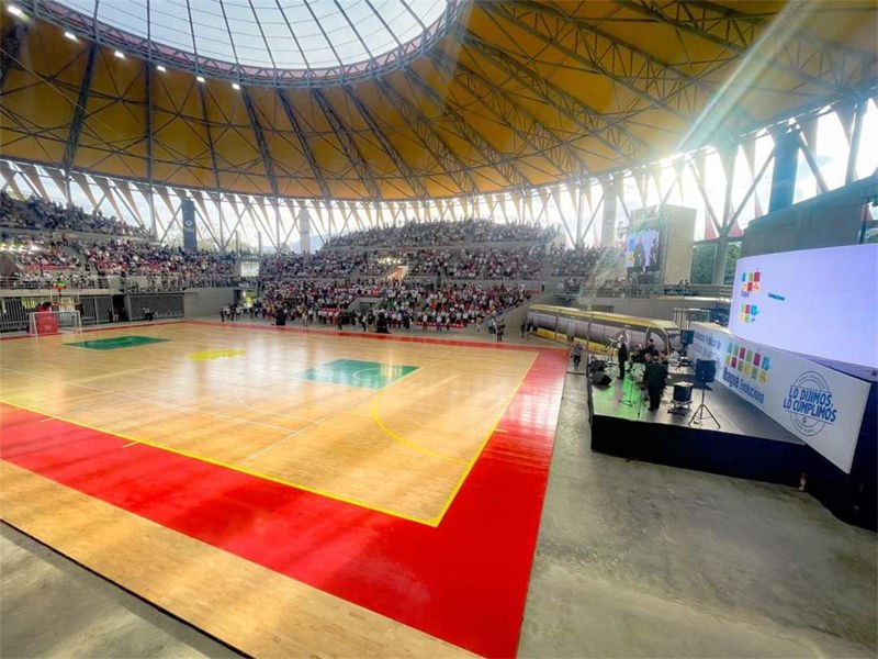 nbfloor2176.jpg